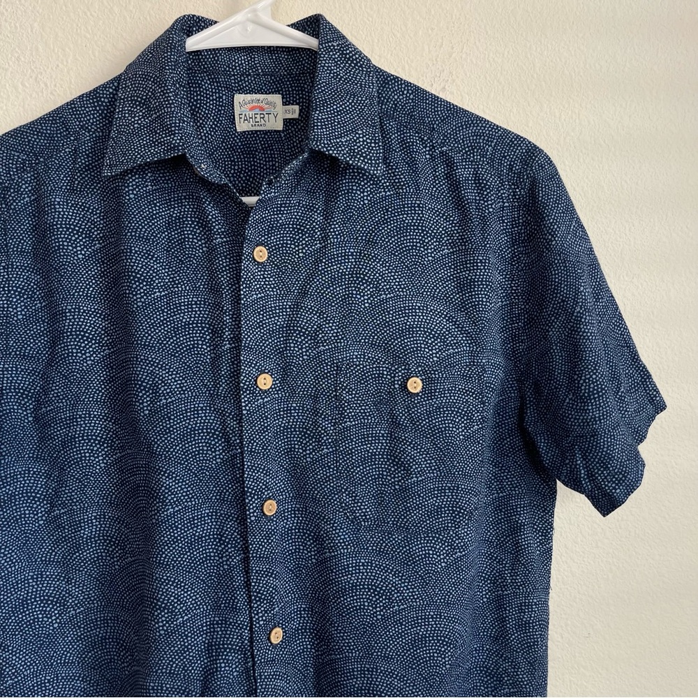Faherty Short Sleeve Button Down Pattern Shirt - image 1